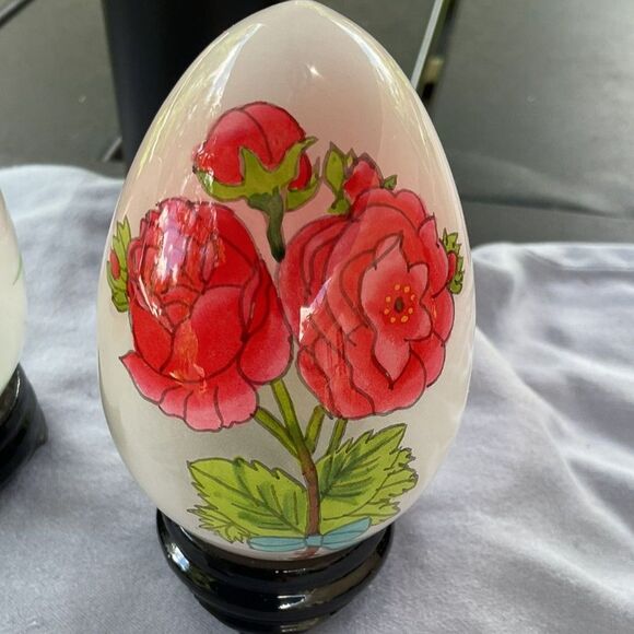 Handblown Reverse Painted Glass Eggs Set of 3 - Picture 4 of 6